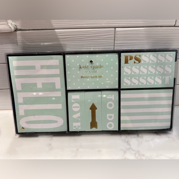 Kate Spade sticky note set mint green
700 New - Picture 5 of 7